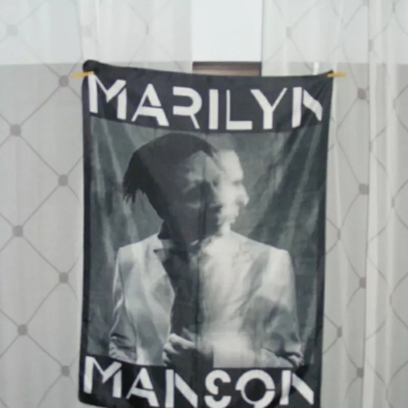 Meet your Posher/Seller Desiree - Picture 3 of 10